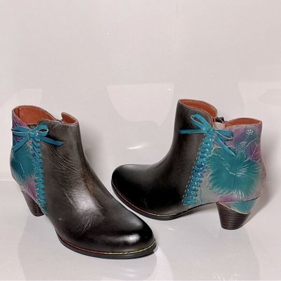 L'Artiste x Jane & Coco Allurable Leather Ankle Boots - Picture 1 of 8